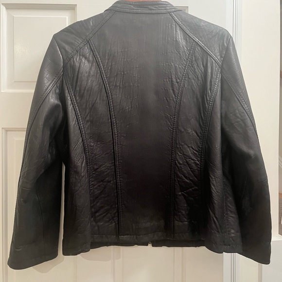 Vintage black leather jacket - Picture 2 of 4
